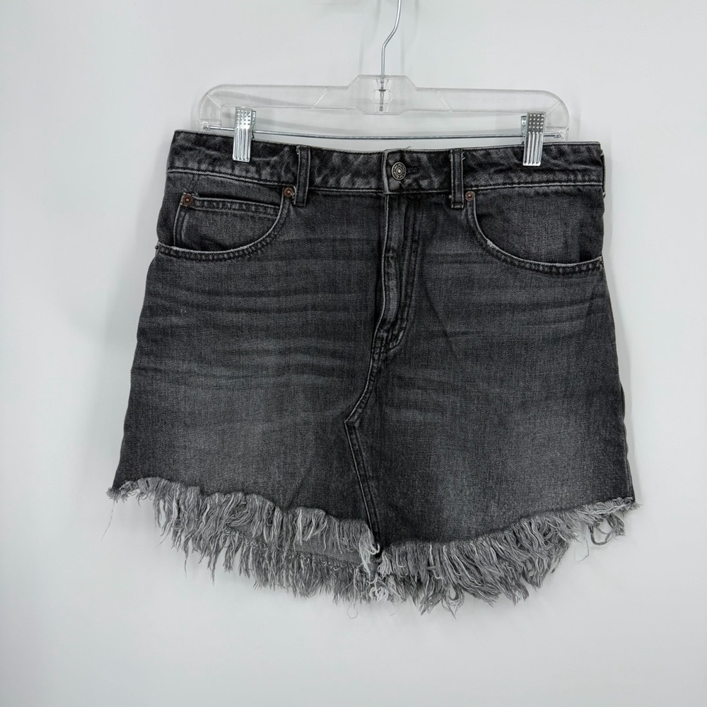 Free People‎ We The Free Bailey black denim mini skirt with a frayed hem sz 30